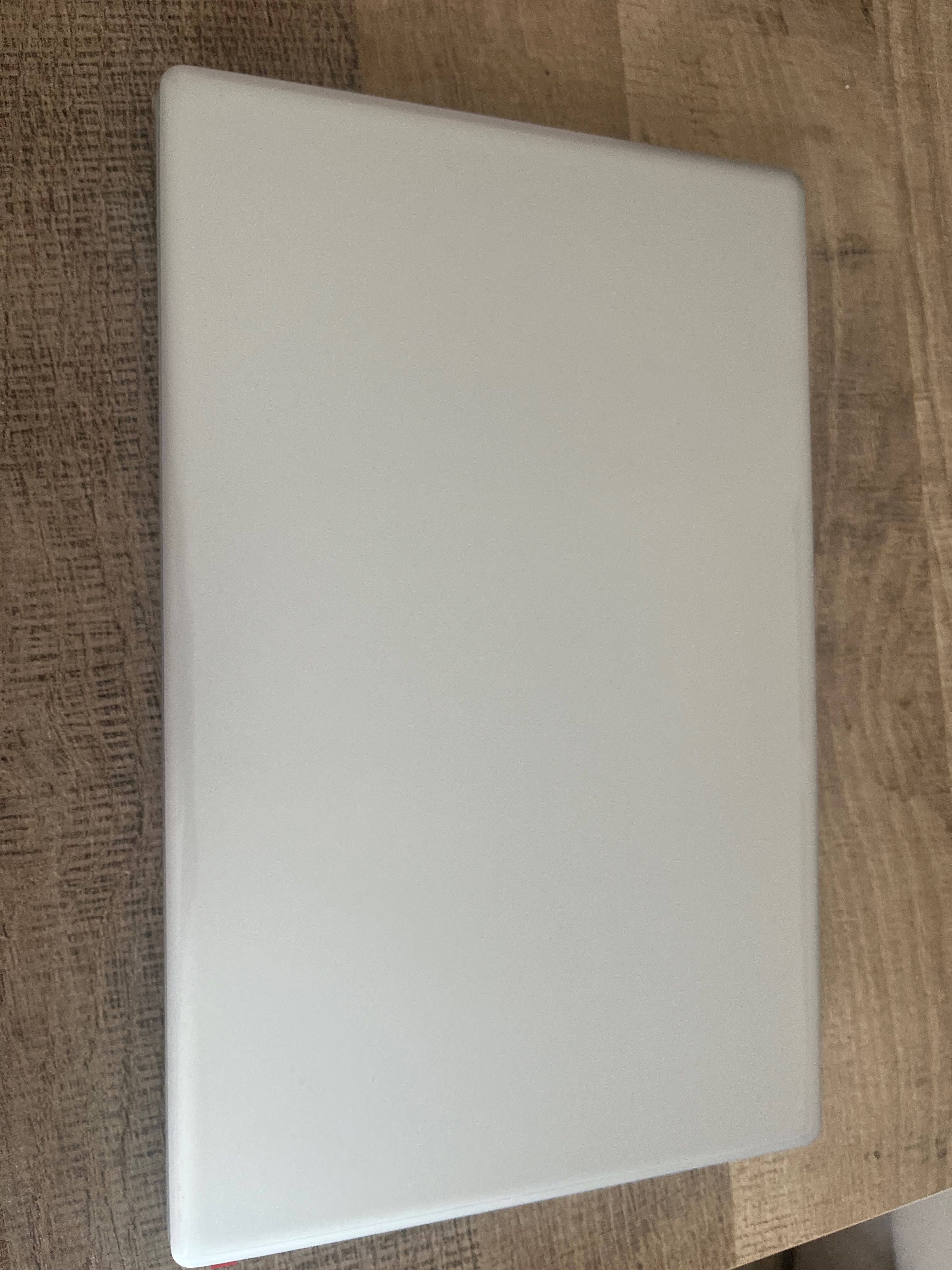 Prodavam Laptop 250