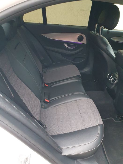 Vând Mercedes E class