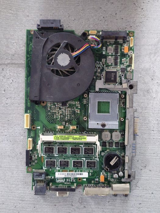Vând componente laptop asus