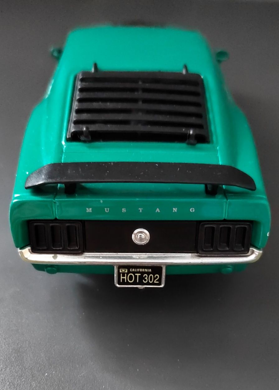 Macheta 1/24 — Ford Mustang BOSS 302