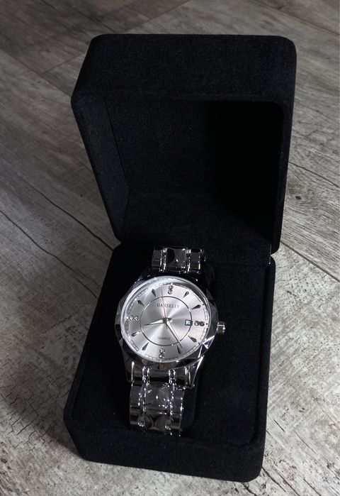 Наручные часы  из нержавеющей стали