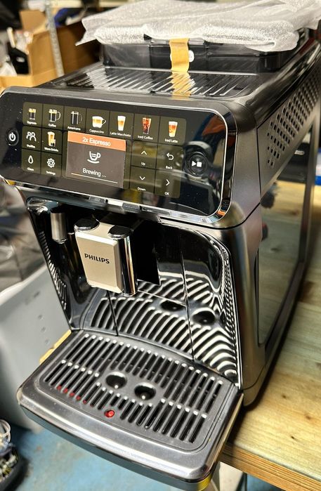 Philips latte go 5500 SIGILATE  cu 0 cafele