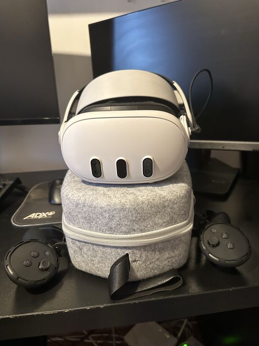 Oculus quest 3 + accesorii si jocuri