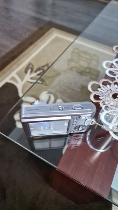 Camera foto digitală Samsung 700