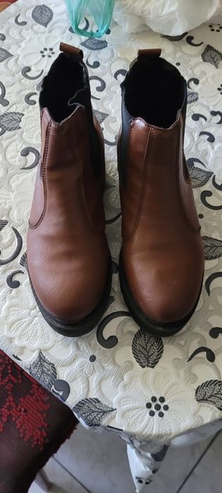 Дамски удобни боти