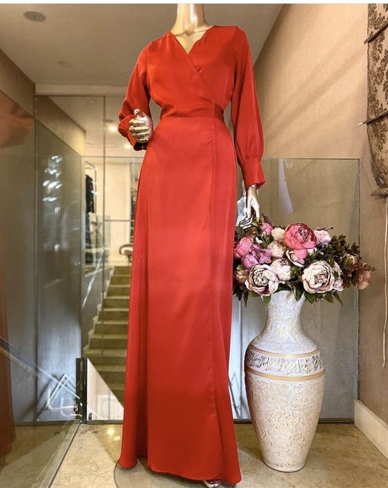 Красное платье на запах