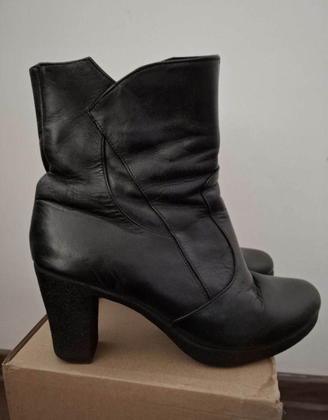 Ghete botine dama
