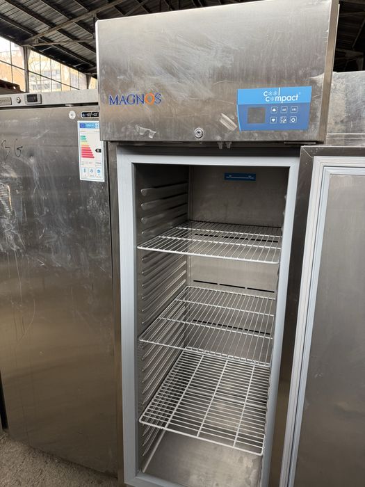 Професионален хладилник