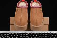 UGG tazz slipper