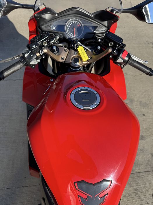 Funmoto Honda VFR 800F v tec nu (Yamaha Kawasaki Ktm)