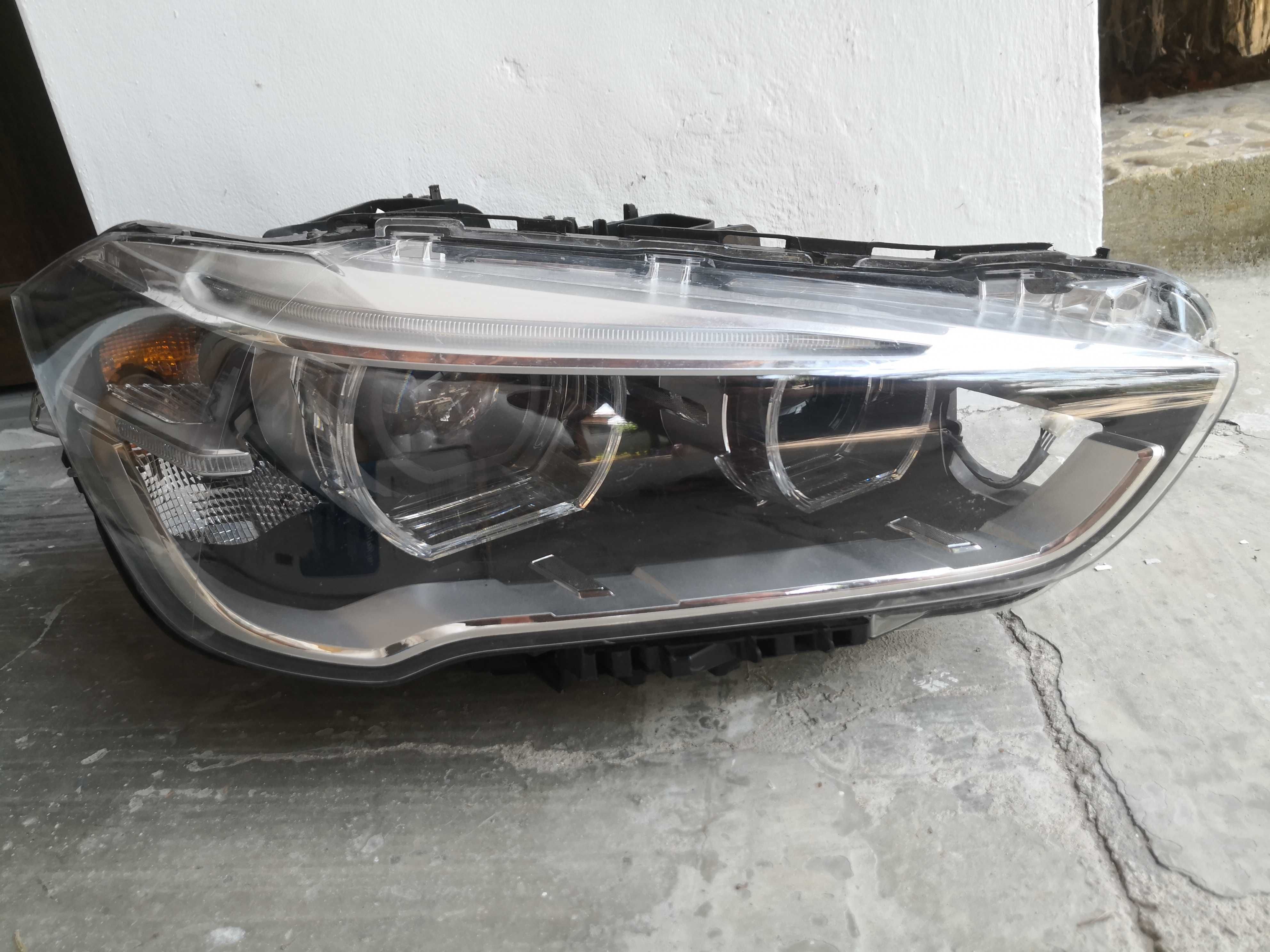 Фар BMW X1 F48 LED десен/Фар БМВ Х1 Ф48/Фар BMW F48 Оригинален