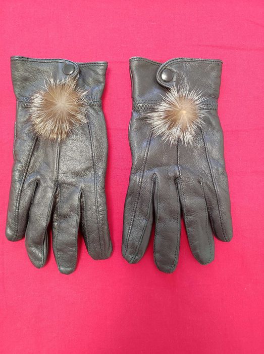 Manusi din piele pentru femei