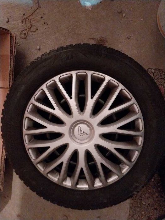 Set 4 anvelope iarnă Bridgestone 215/55 R16 97H + jante oțel