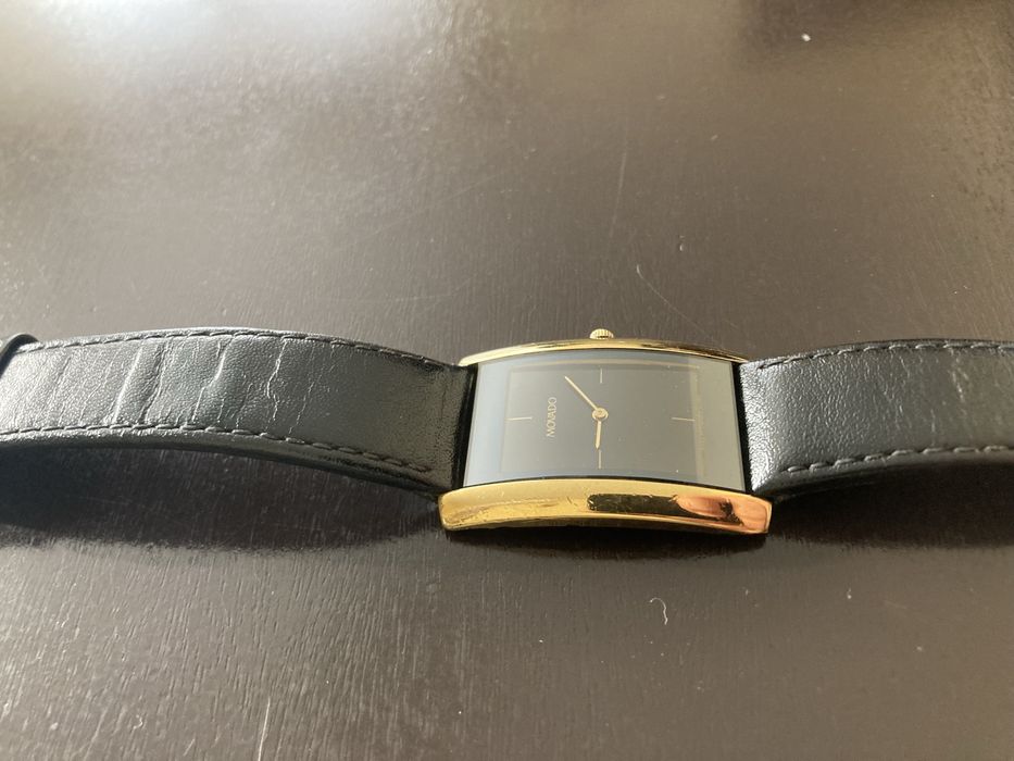 Швейцарски часовник Movado