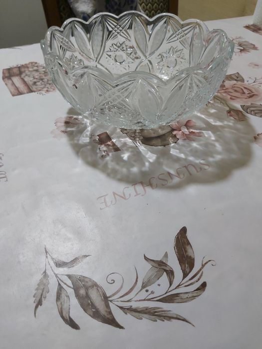 Продам разные хрустальные вазы