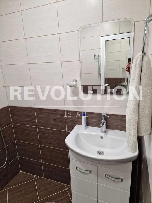 Дава се под наем Двустаен апартамент в Варна, Възраждане 3 - 55 кв.м за 425 € - Снимка #4