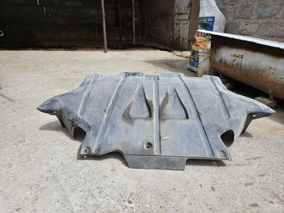 Ауди 80 б4 зашитник мотора