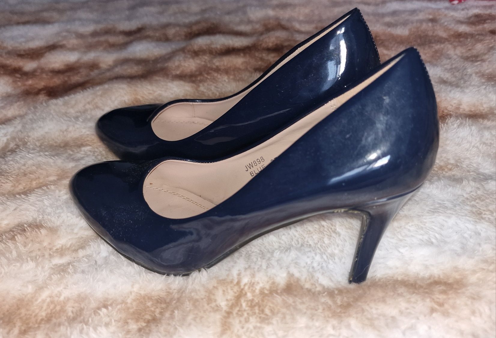 Pantofi cu toc bleumarin
