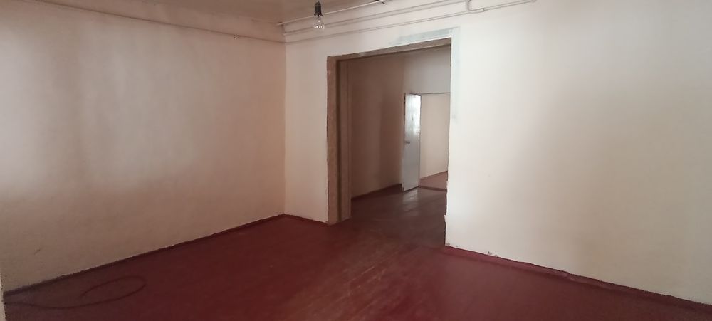 Qibray tumani (Qibray pojarkasini) yonida 5 sotix uy sotiladi.