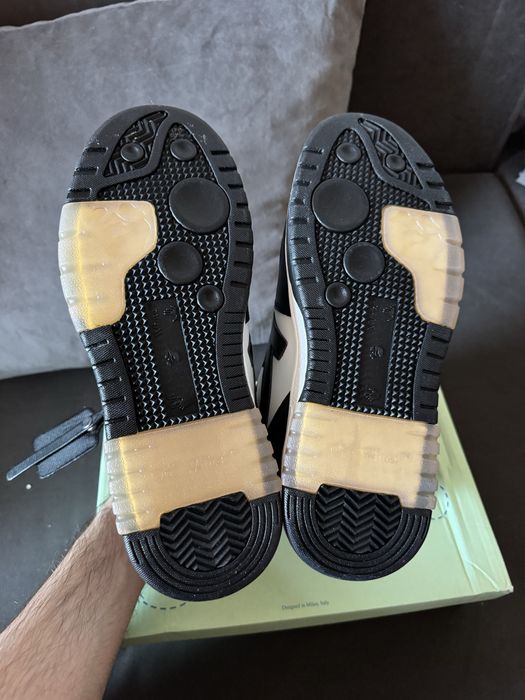 Adidasi Off-White Out Of Office