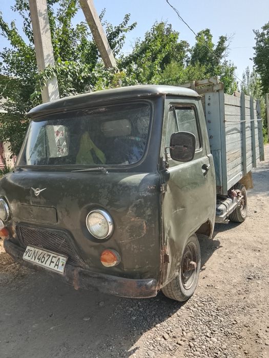 UAZ yuk moshina sotiladi