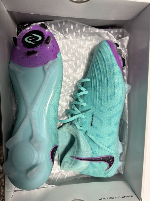 Vand doua perechii de ghete