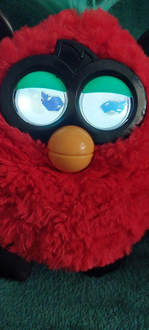 Furby rosu cu negru 2012