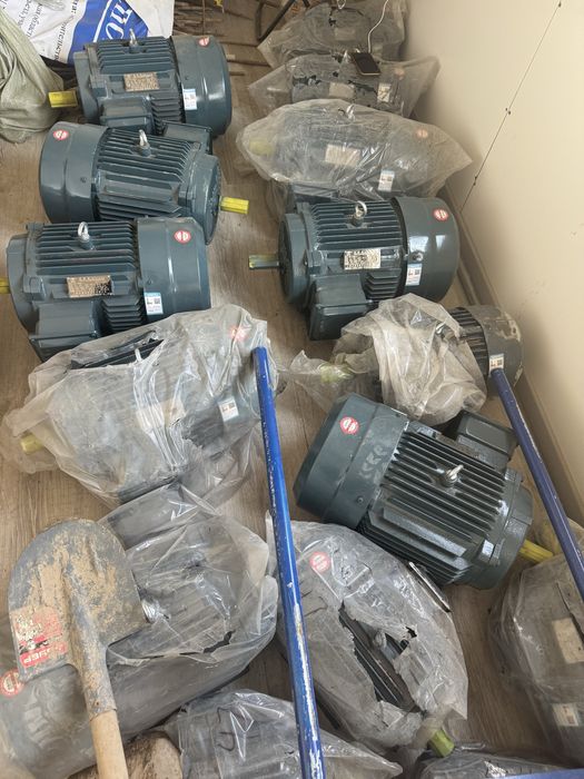 Продам электродвигатели
