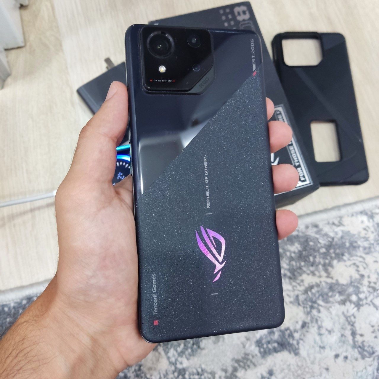 Gaming Asus ROG phone 8 igravoy 12/256gb