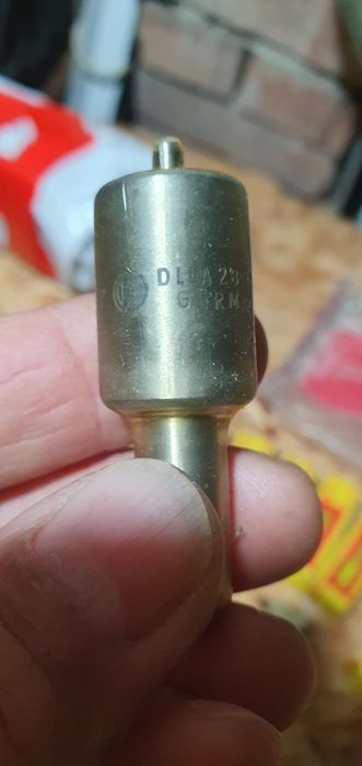 Разпръсквачи за камиони Мерцедес и ФиатBOSCH DELA  28 S 414