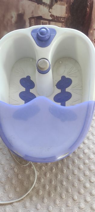 Продаётся ванночка с массажер. Скарлет.ом для пидикюра. В хорошем сост