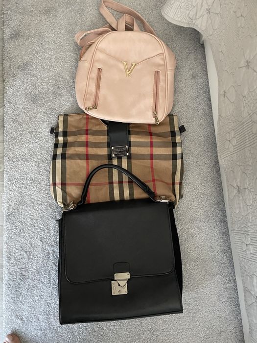 Vand set genți ieftine