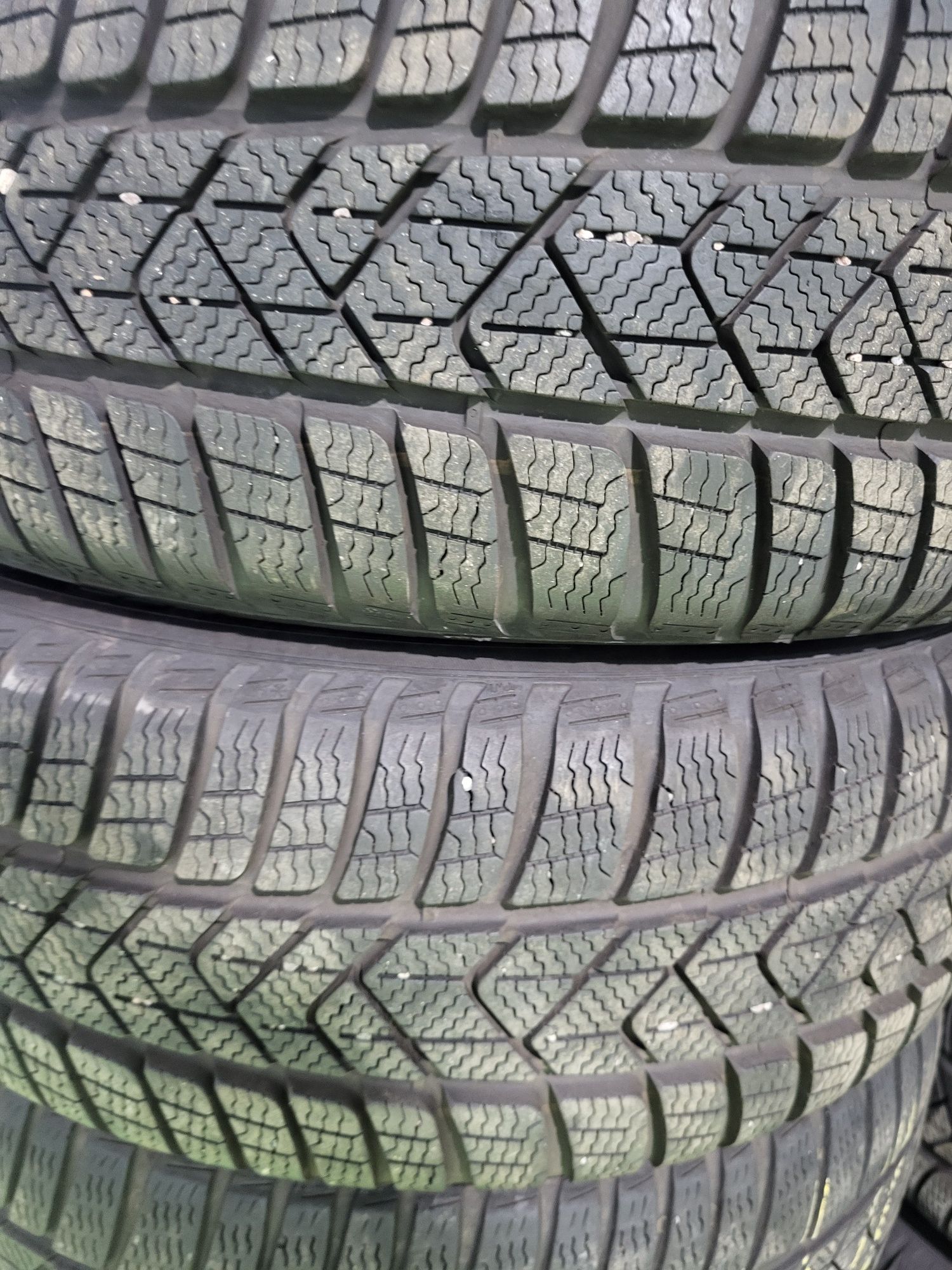 4 бр 205/60/16 Pirelli зимни гуми