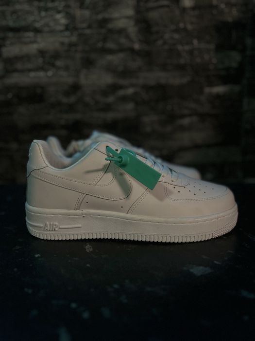 Adidasi Nike Pentru Barbati Albi