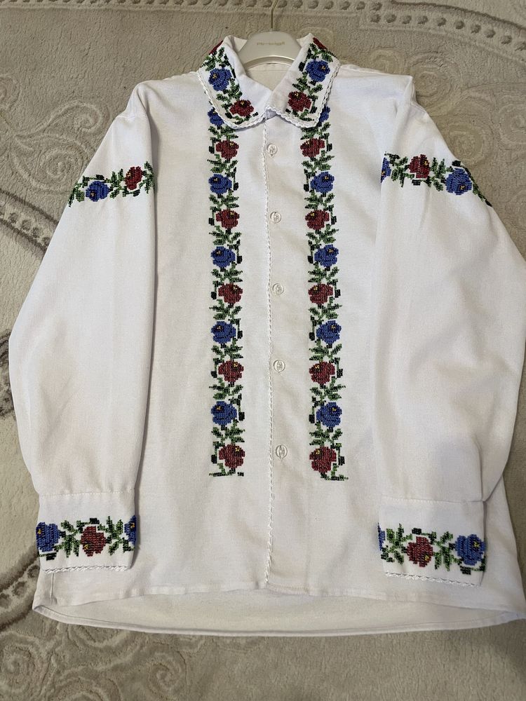 Vand camasa cu margele de barbat