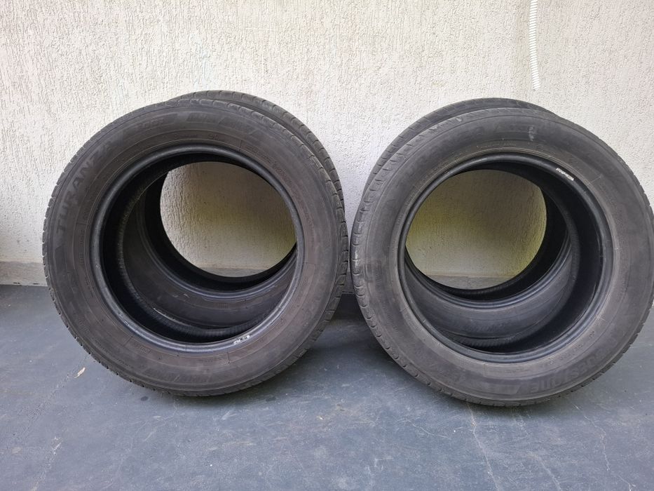 400 lei - Vând anvelope Bridgestone Turanza 215/60/R17 96H