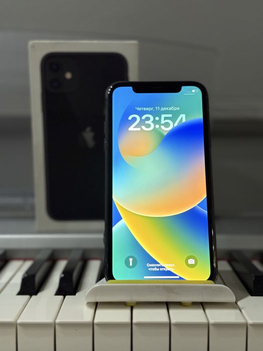 Айфон 11  64 гб