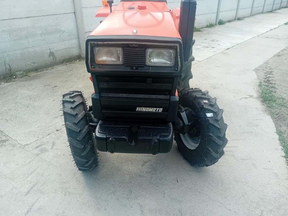 Tractor japonez hinomoto 18 cai