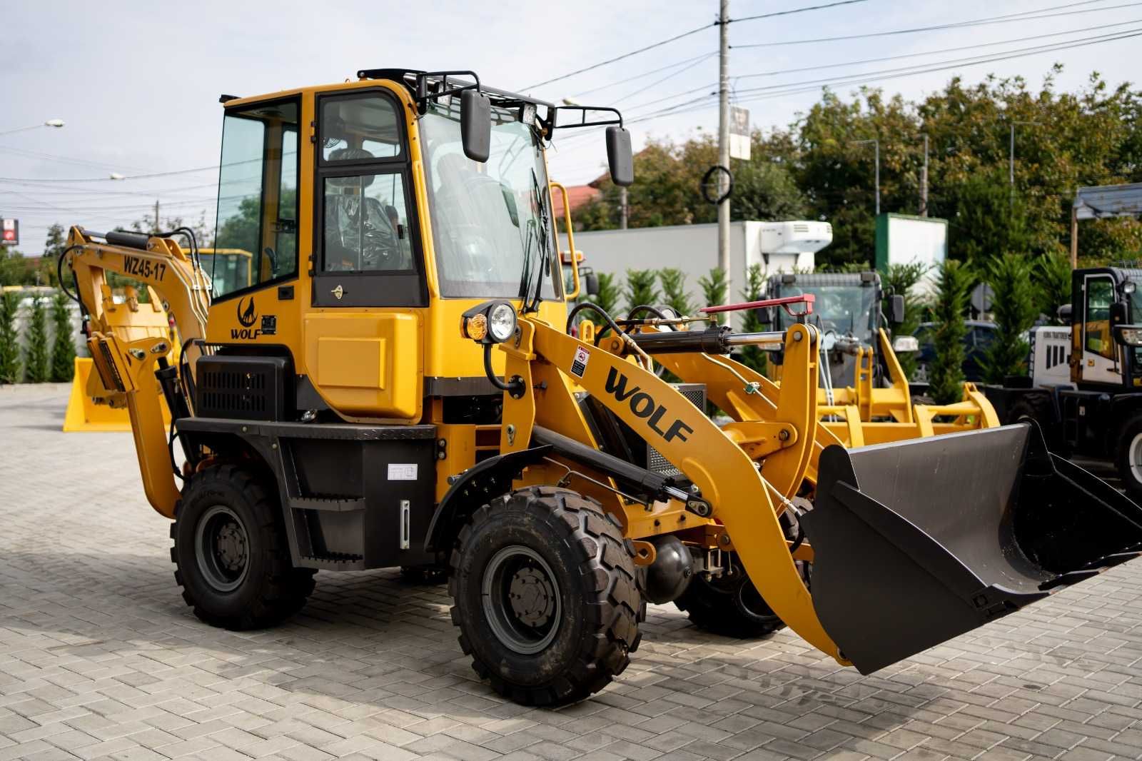 Buldoexcavator WOLF de 5 tone masa