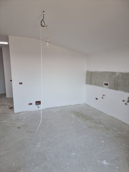 Apartament in vila in Dragomiresti Deal/Chiiajna vila 3 apartamente pl