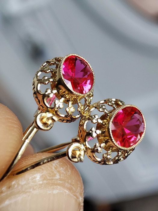 Cercei Aur 14K Cu Rubelit Ungaria Fleur De Lis +