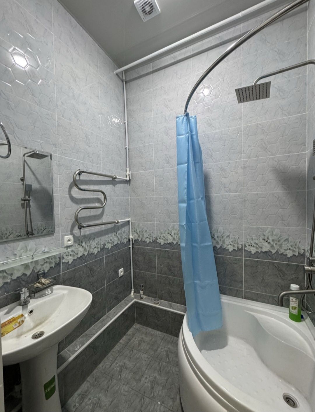Продам 3 комнатную с новым ремонтом, 83кв.м.