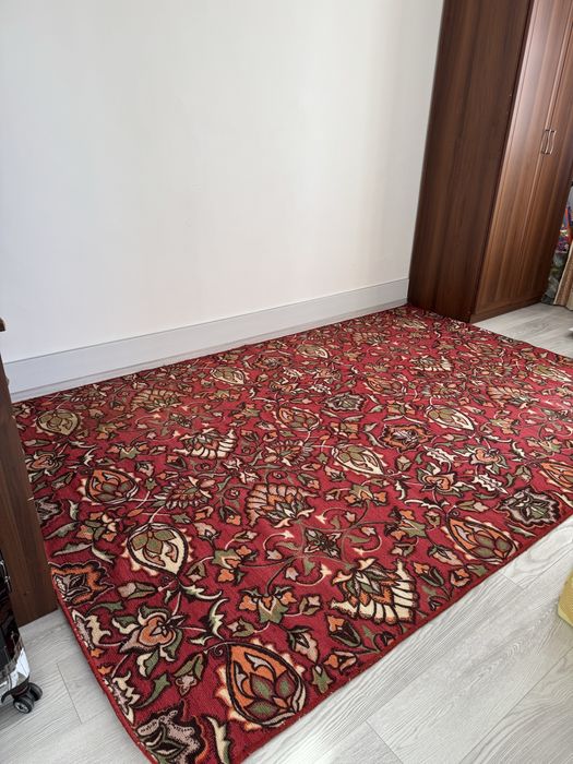 Продам палас синтетический.