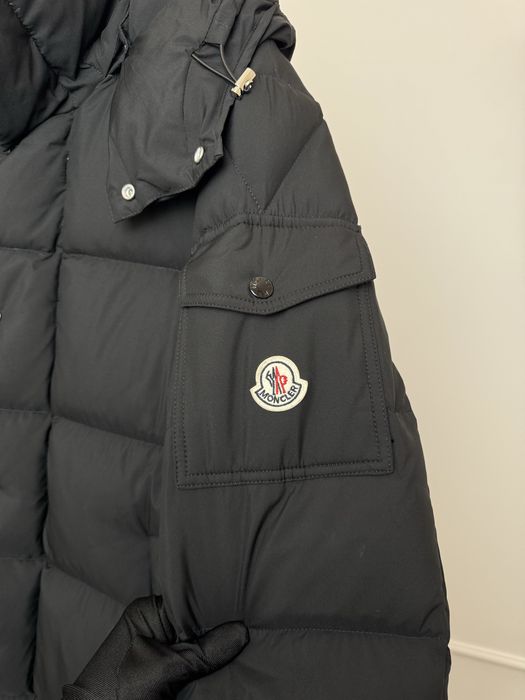 Пуховик Moncler