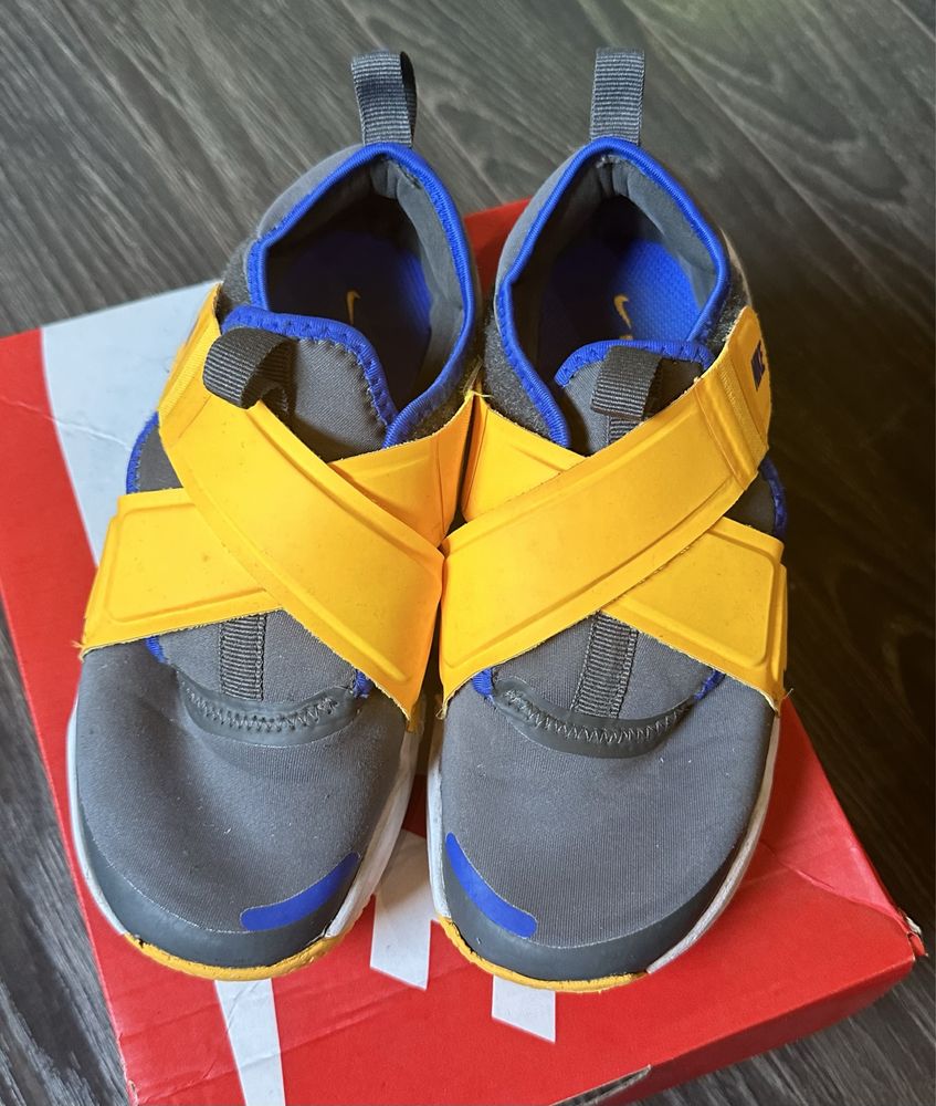 Маратонки Nike 34 номер