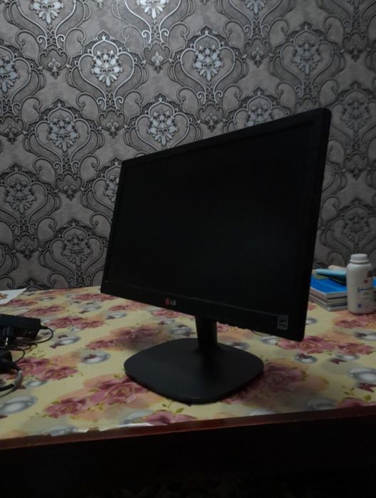 Manitor 16lik xotirasi srochna sotiladi 300.ming