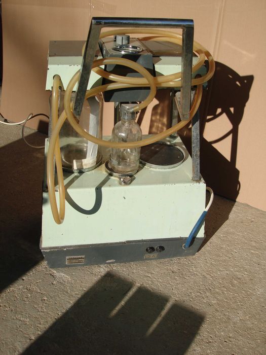 Вакум помпа за смучене на масло