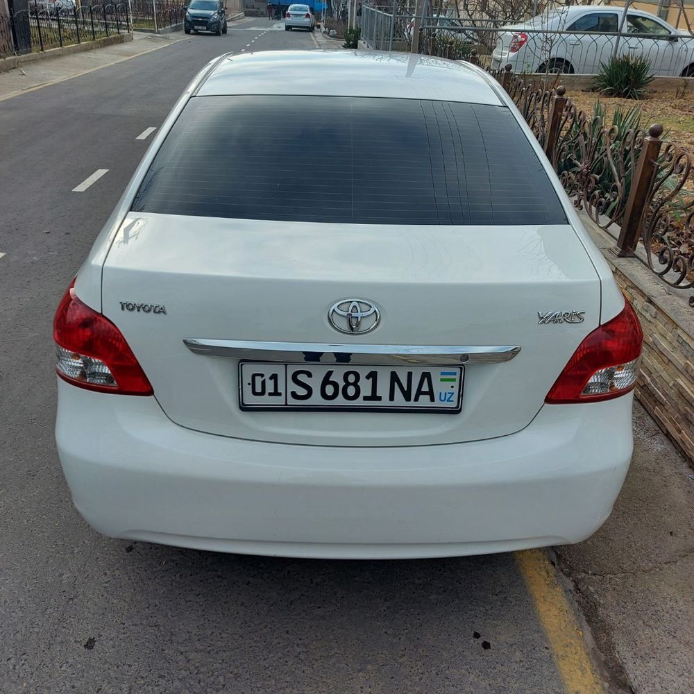 Toyota yaris 2008
