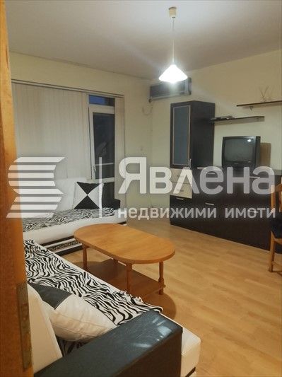 Дава се под наем Двустаен апартамент в Бургас, Меден рудник - зона Б - 60 кв.м за 230 € - Снимка #4