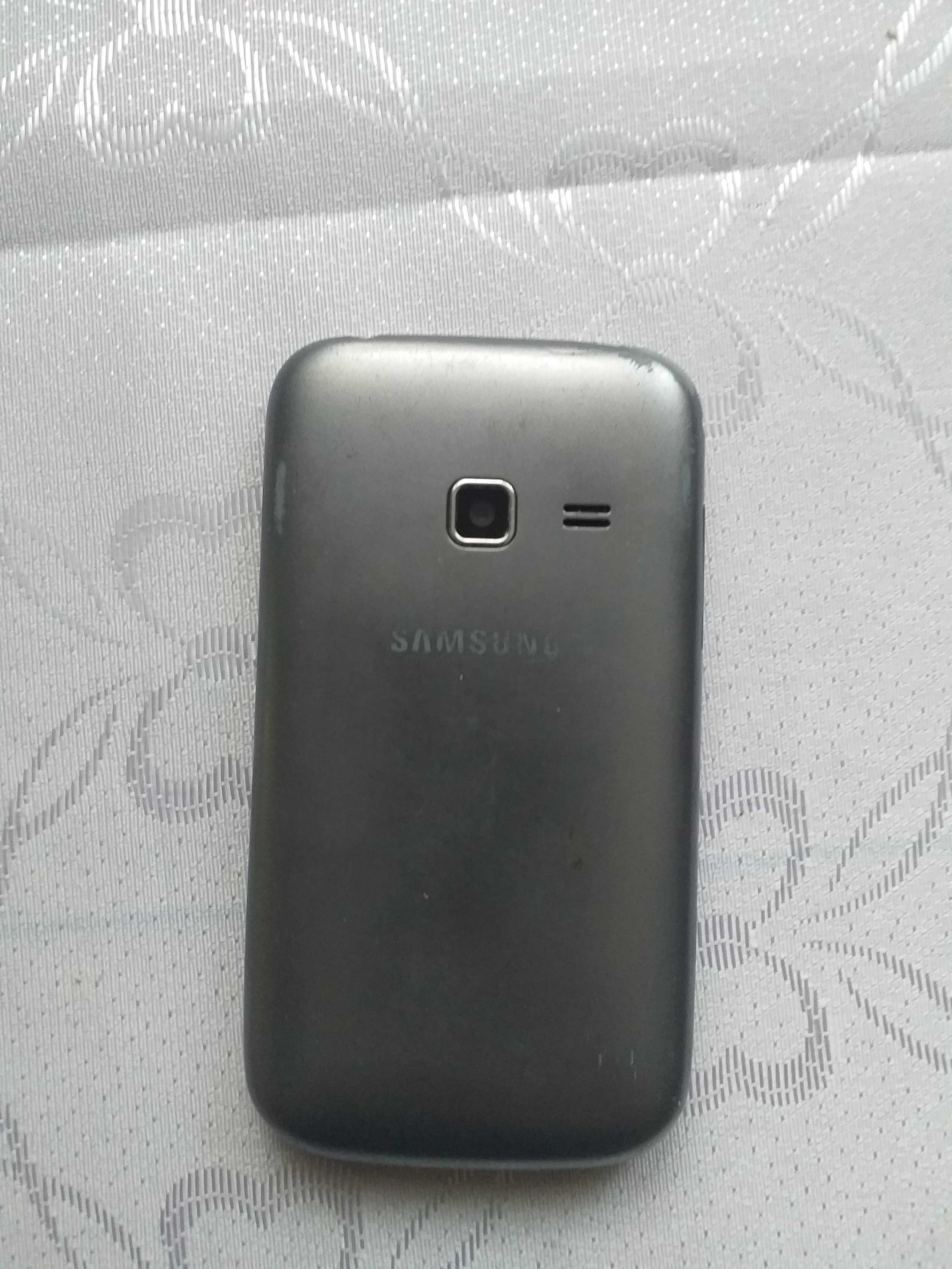 Vand doua telefoane Samsung